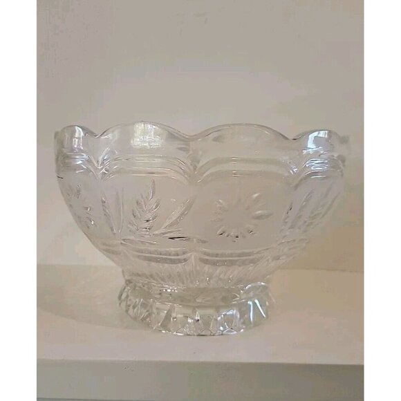 Vintage Etched Floral Scalloped Rim Heavy Crystal Glass Bowl with Pedestal 8in W - Picture 3 of 10